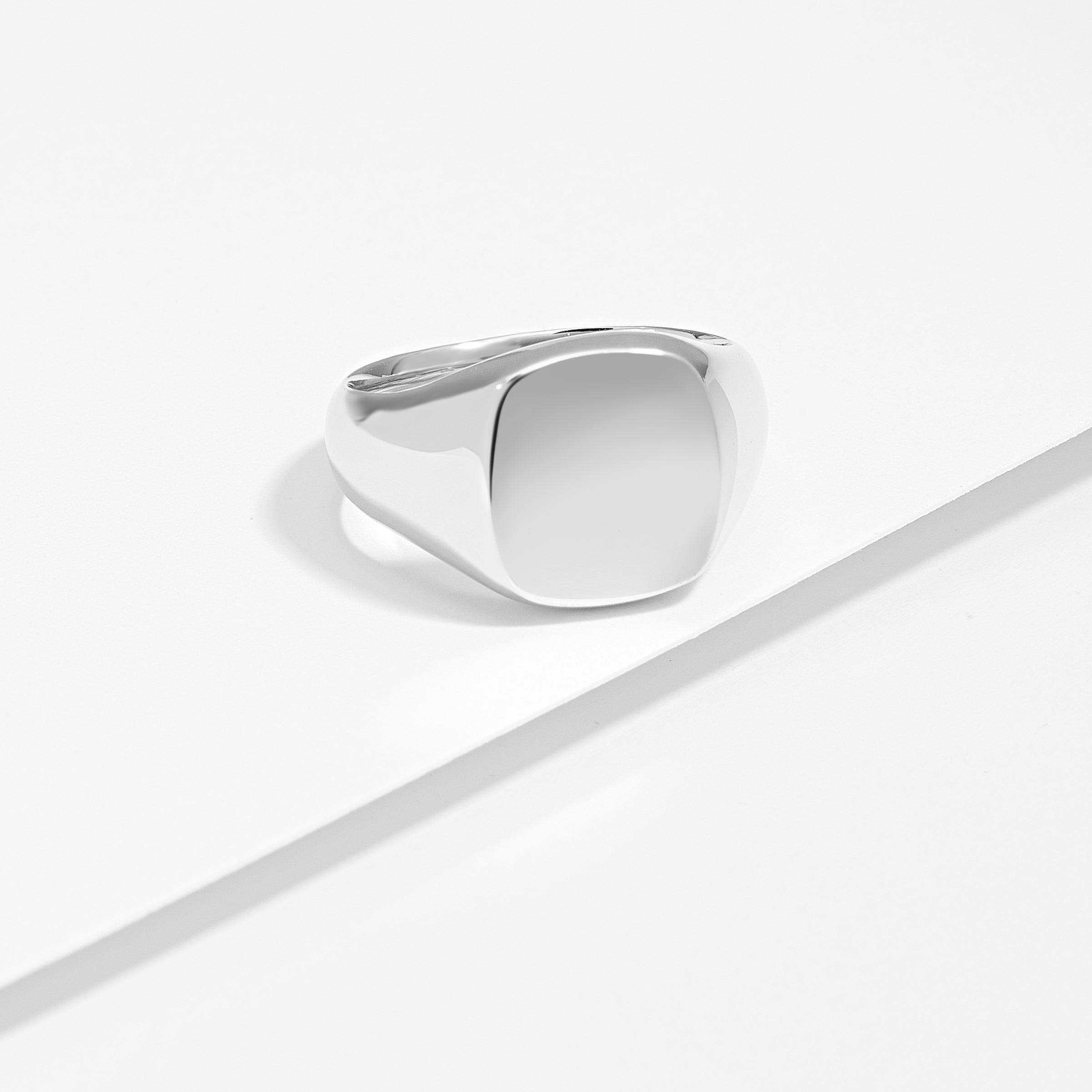 Men's Flat Top Ring with Single Diamond – J Nuevo