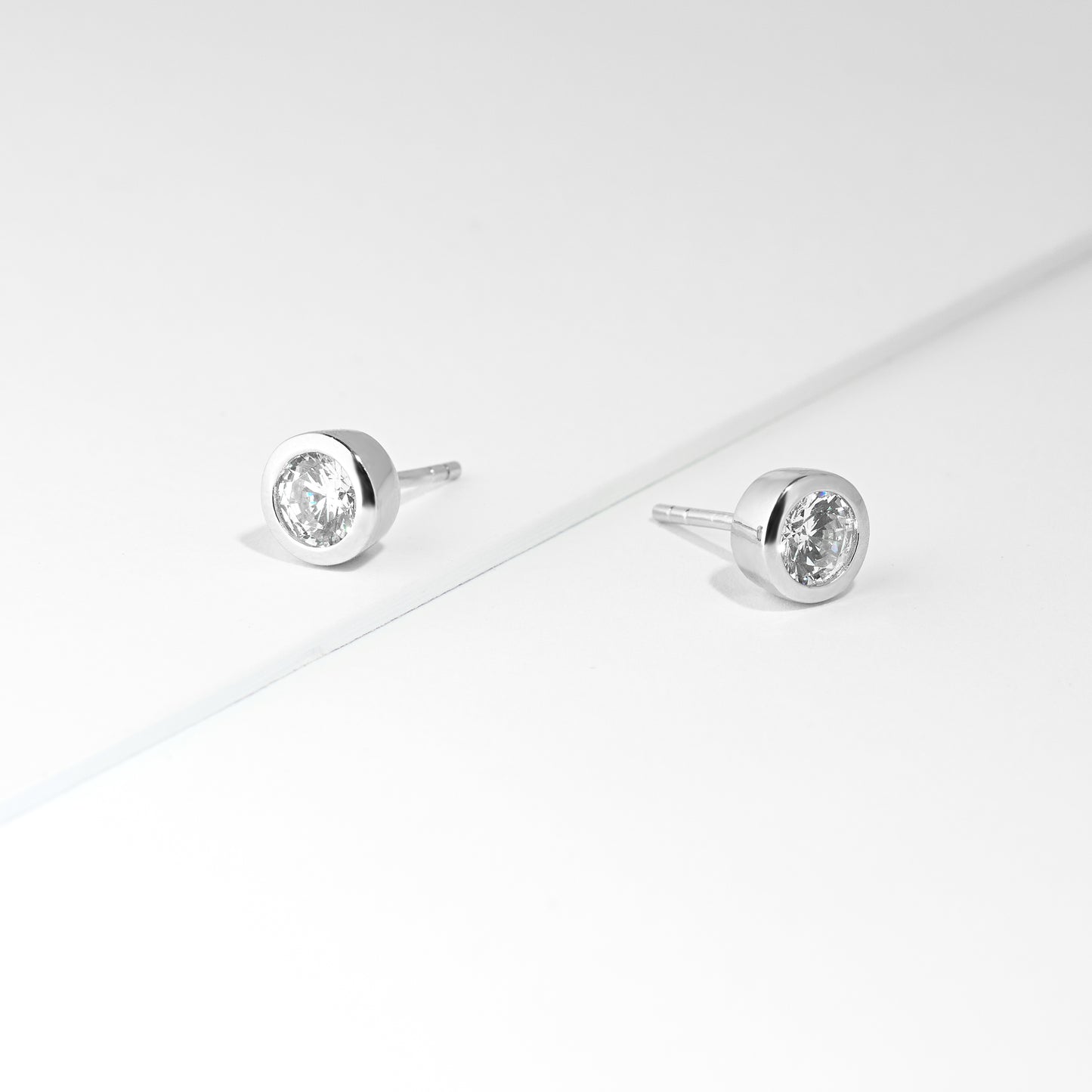 Sterling Silver Bezel Set Zirconia Stud Earrings 5mm