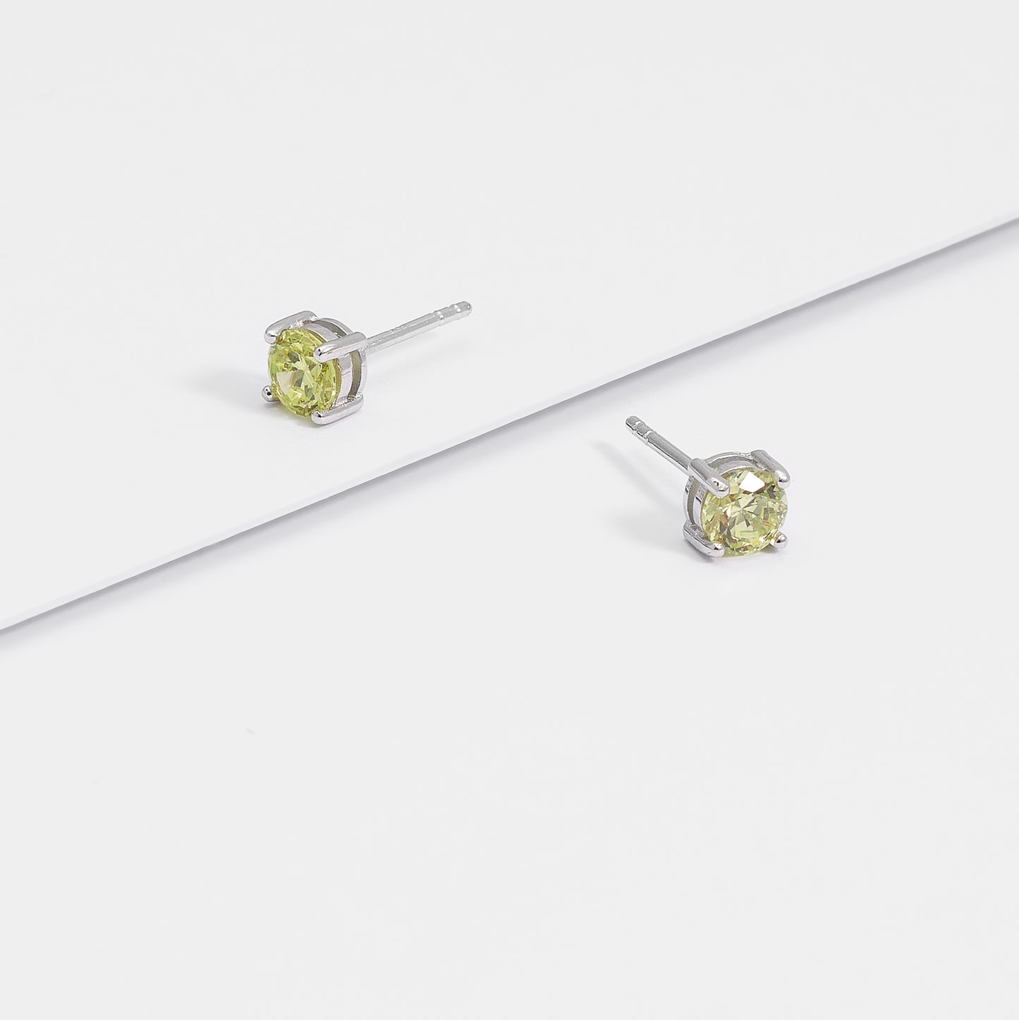 Sterling Silver Zirconia August Birthstone Stud Earrings 5mm