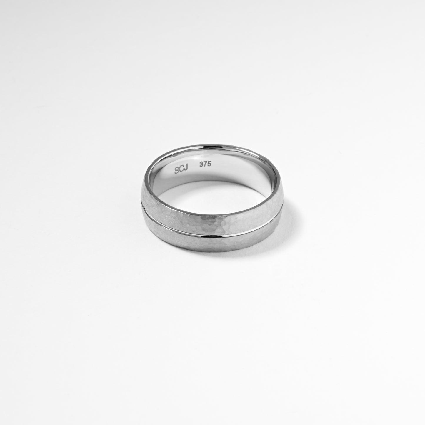 9K White Gold Hammered Finish With Polished Centre Groove Ring 7mm