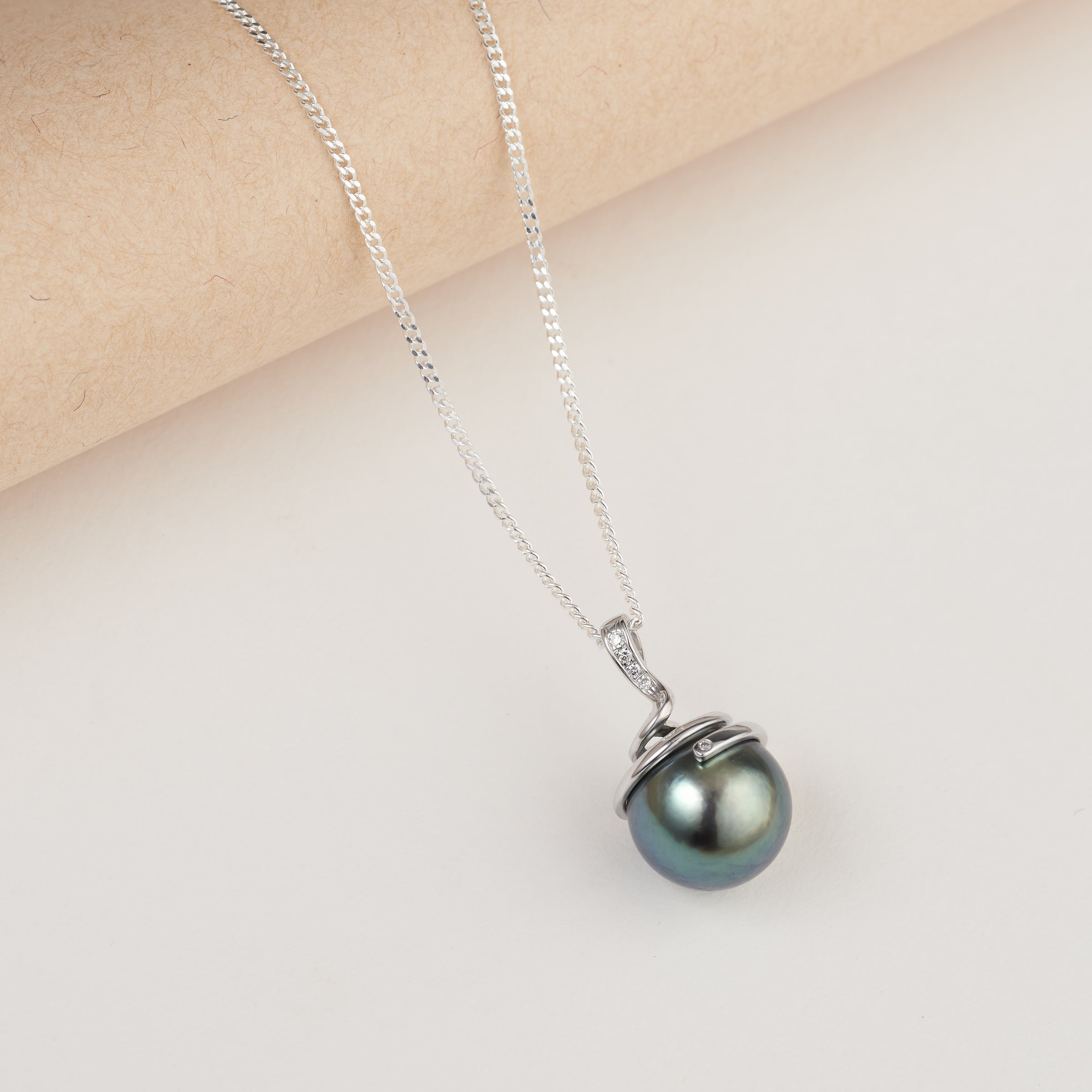 Black Cultured Tahitian Pearl Rhodium Over Sterling Silver 22 Inch Necklace  - SPL194 | JTV.com