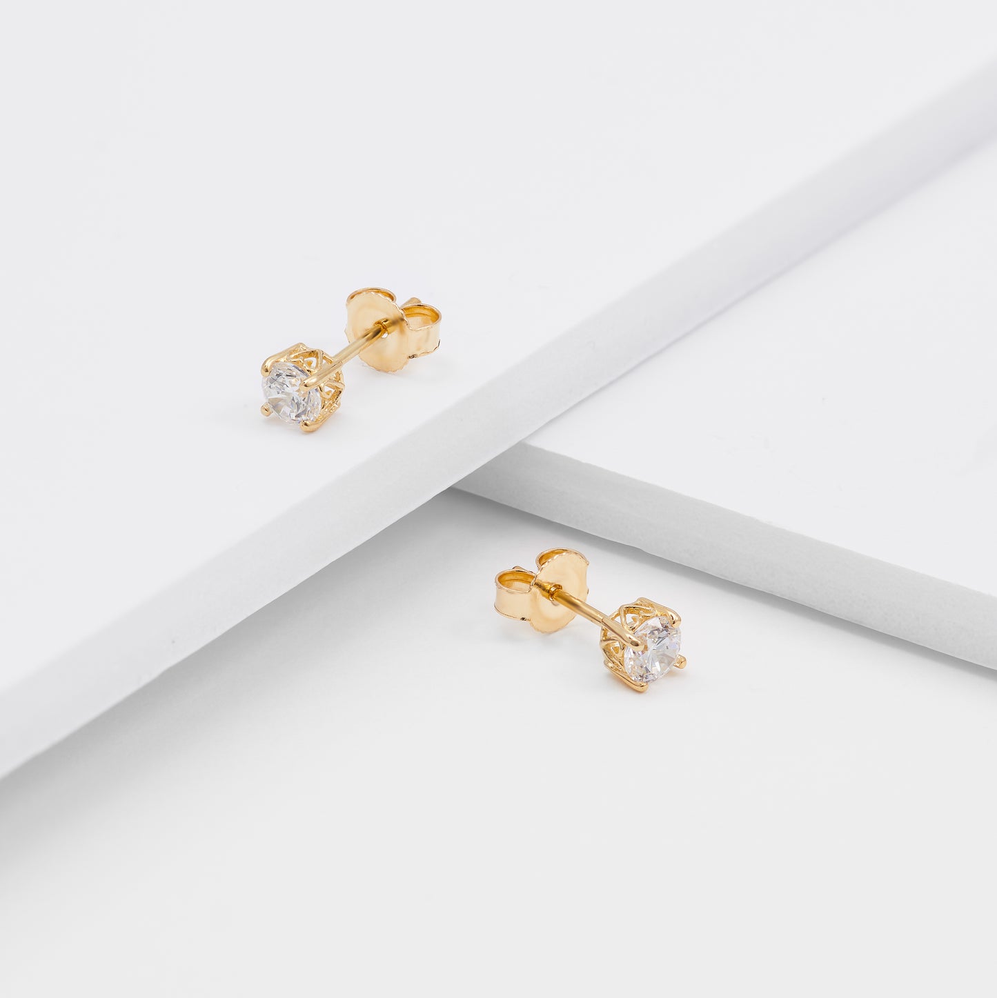 9K Yellow Gold Zirconia Stud Earrings 4mm