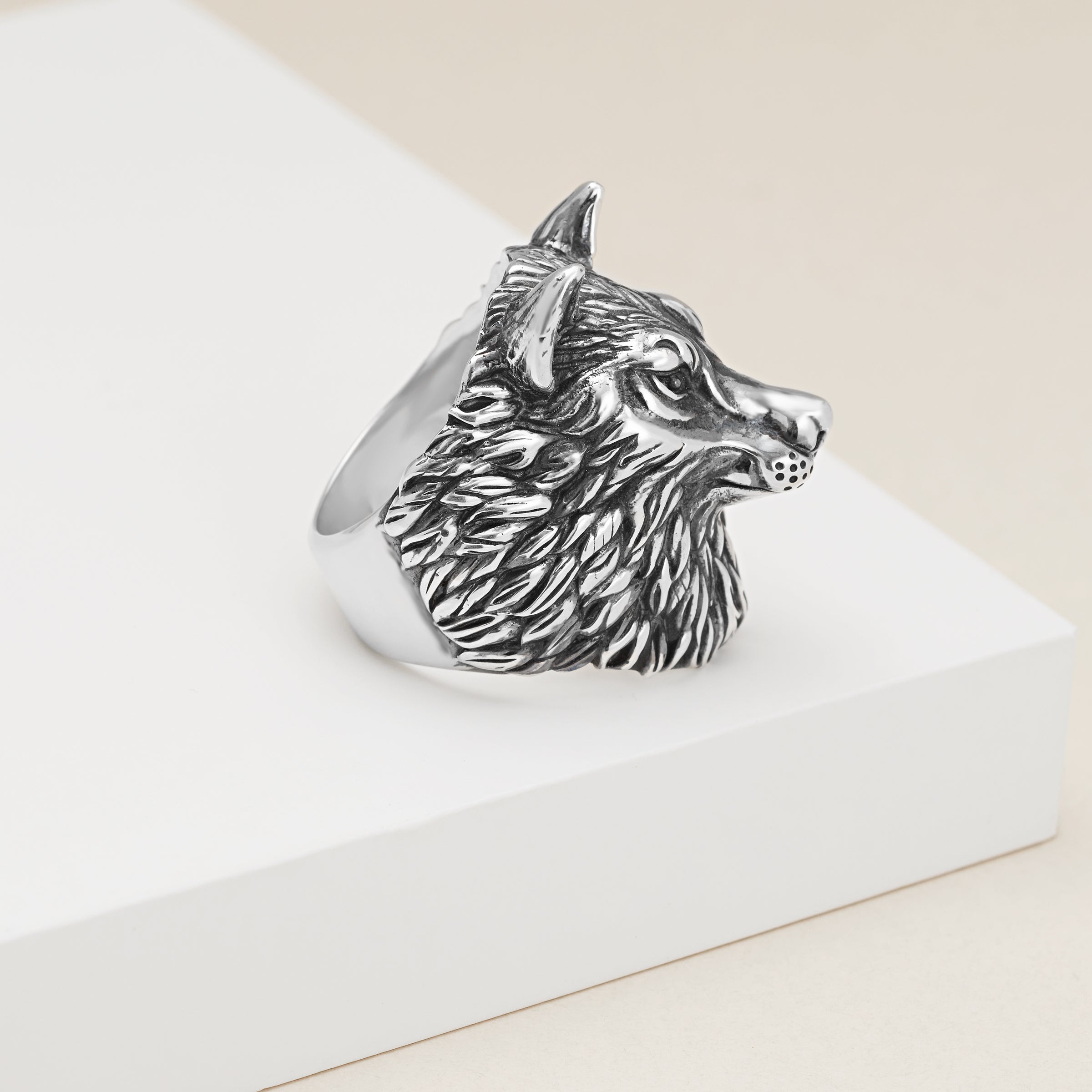 Diamond on sale wolf ring